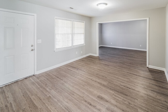 Photo - 4429 Clovewood St