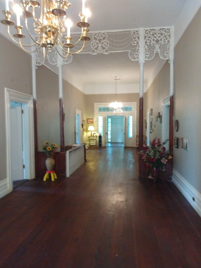 huge corridor - 103 Centreville St Unit main