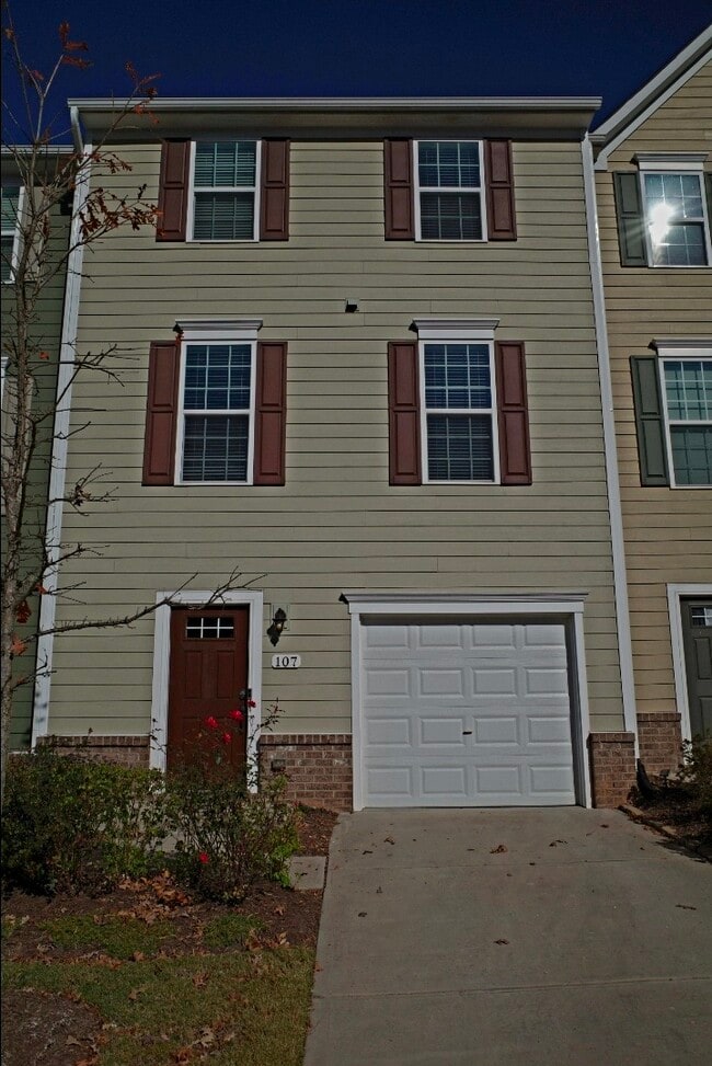 Photo - 107 Brier Summit Pl