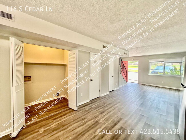 Photo - 116 S Cedar Ln