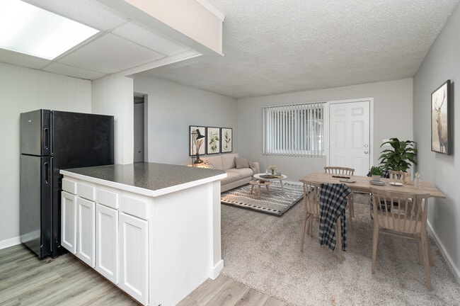 Bay Valley Harbor Apartments