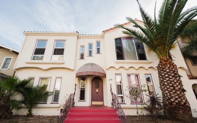Photo - 230 E 12th St