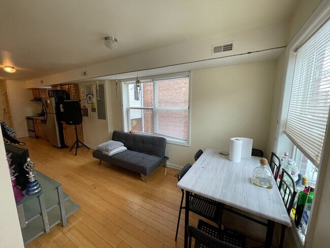 Photo - 1524 N 17th St Unit 2