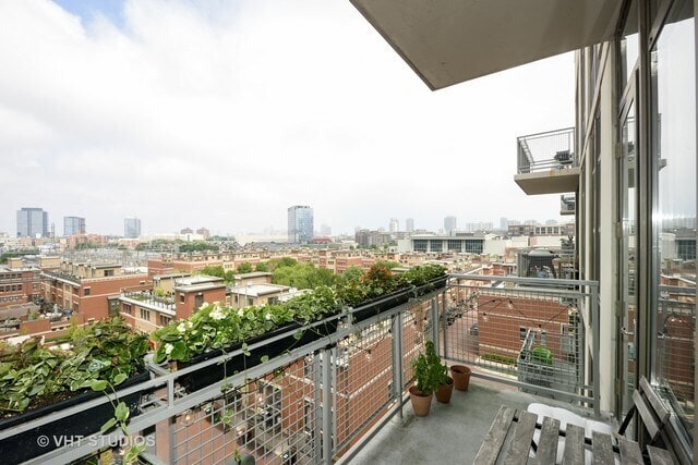 Photo - 1000 N Kingsbury St Unit 0606