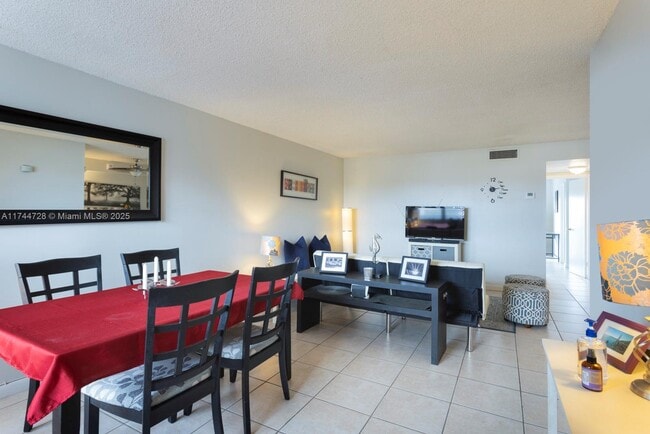 Photo - 7620 Carlyle Ave Condo Unit 404