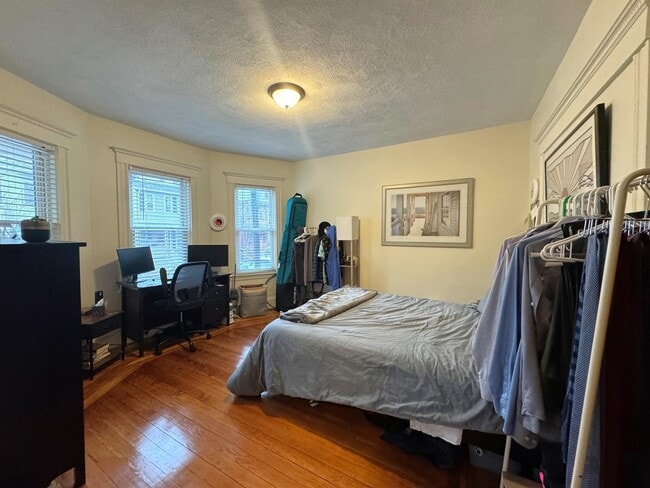 Photo - 28 Lexington Ave Unit 3