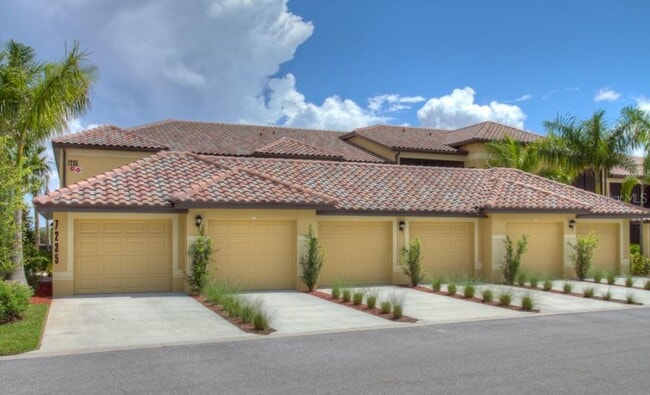 Building Photo - 7235 River Hammock Dr Unit 204 Rental