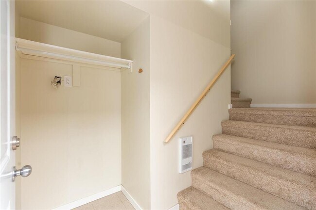 Photo - 1355 Lee Blvd