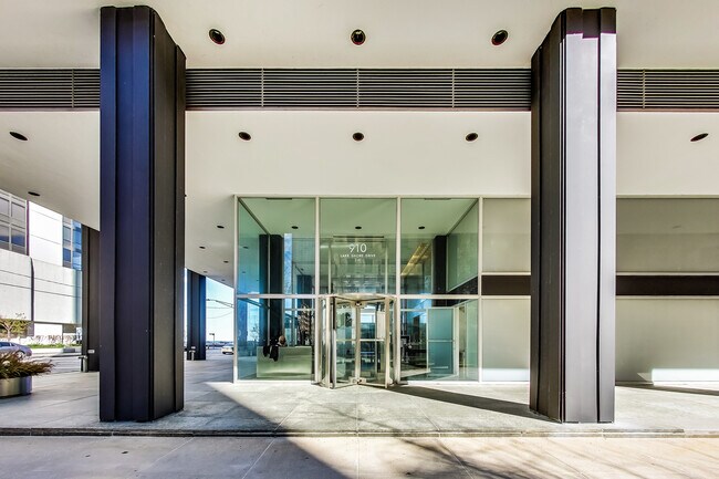 Photo - 910 N Lake Shore Dr Unit 1618