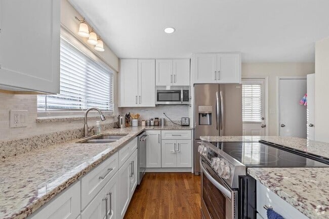 Building Photo - 12958 Ambois Dr Rental