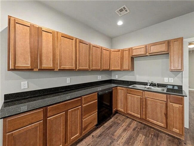 Photo - 862 Oakwood Ct