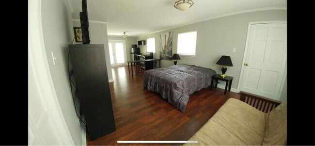 Photo - 1240 Shady Oak Trail