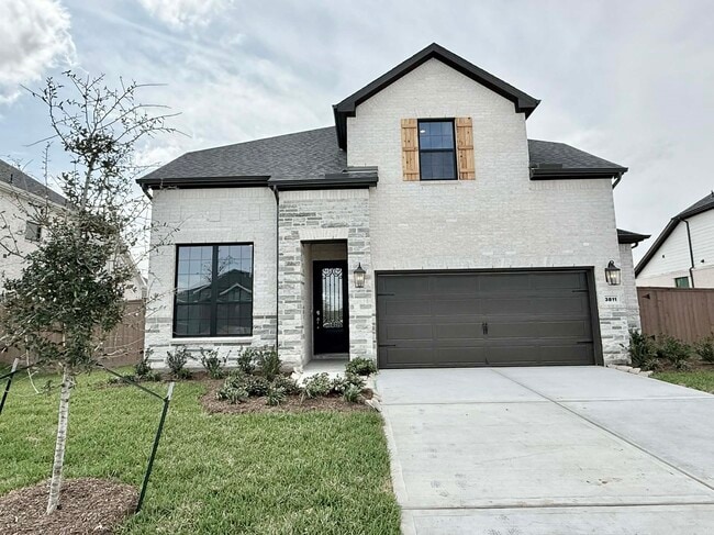 Building Photo - 3811 Hermitage Dr