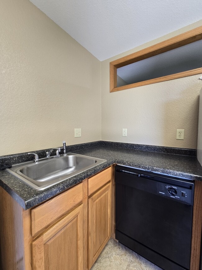 Photo - 613 N Andover Rd