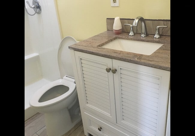 Photo - 916 Bautista Dr Unit 916