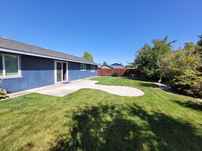 1617 Dynasty Dr