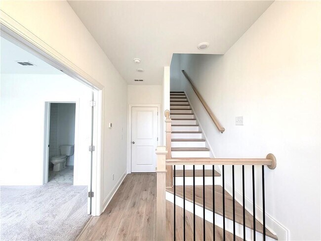 Photo - 4802 Larkin Pass