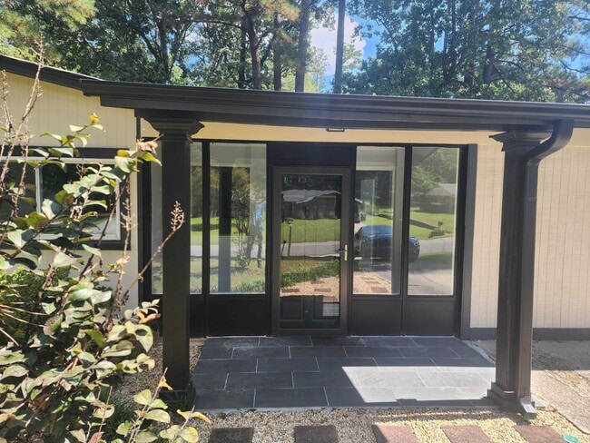 2121 Whiting Rd