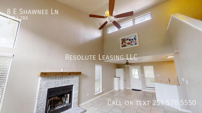 Photo - 8 E Shawnee Ln