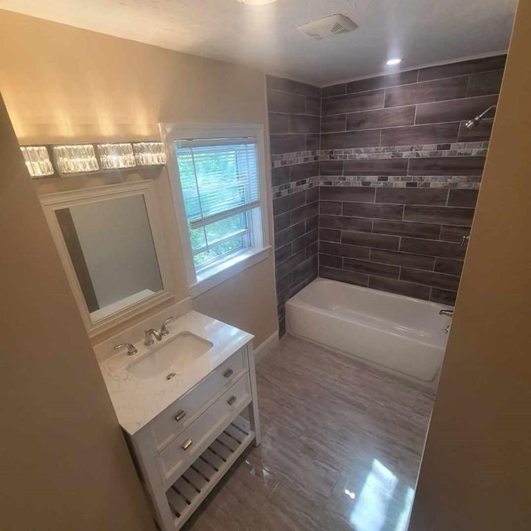 Photo - 14 Emerson Ave Unit 2