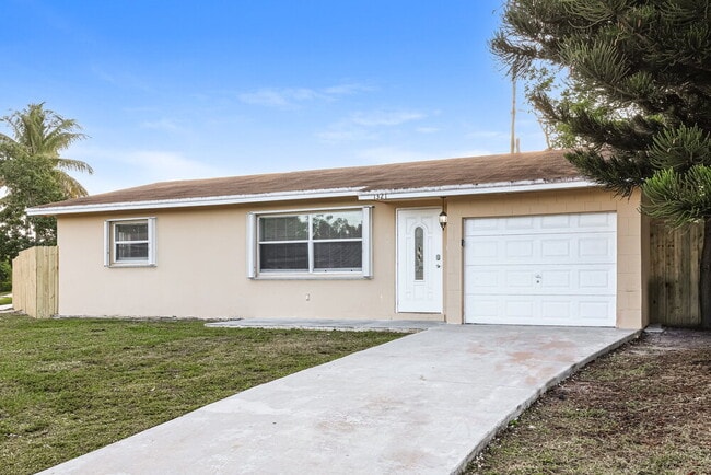 Photo - 1321 SW 21st Way