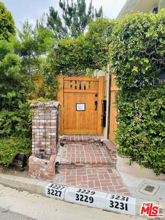 Photo - 3227 Bennett Dr