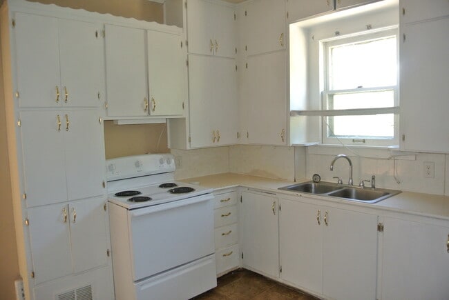 Photo - 122 5th Ave SE Unit 1
