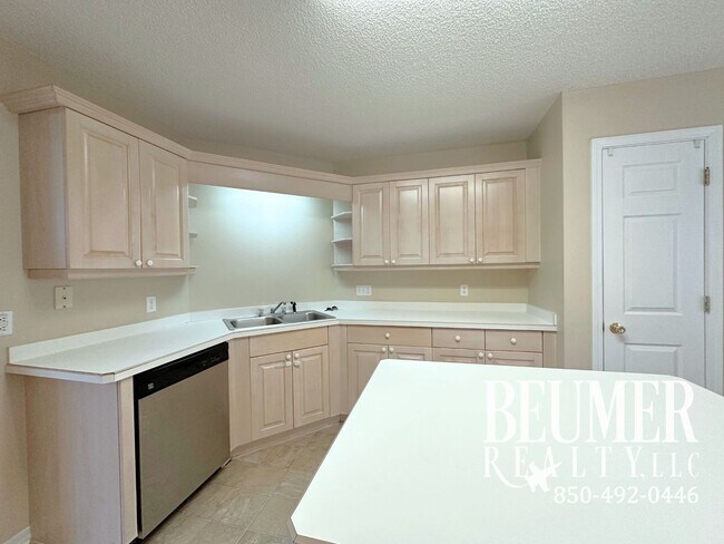 Photo - 3bd/2ba Home in Prime Location: Near Base, Close to Beaches!