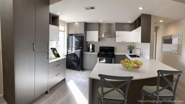Building Photo - 2522 Taraval St Unit Residential