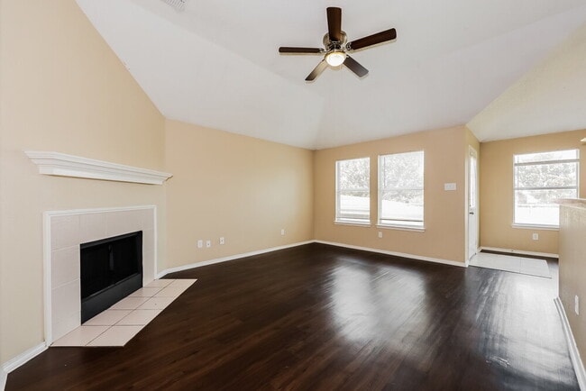 Photo - 2021 Wildwood Dr