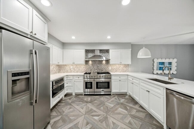 Photo - 7018 Blackwood Dr