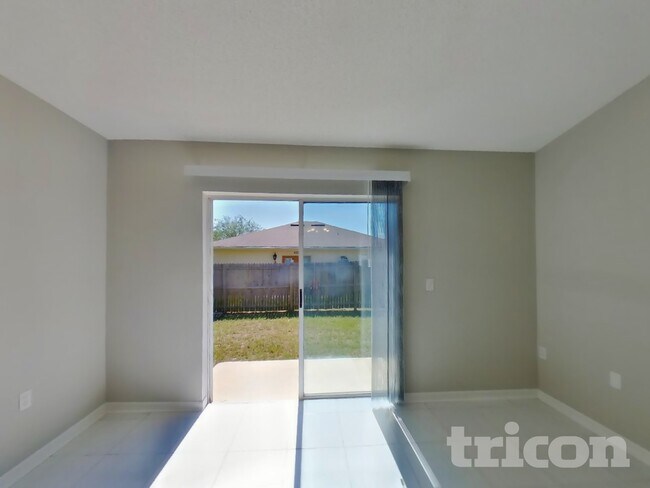 Photo - 7396 Prosperity Park Rd N