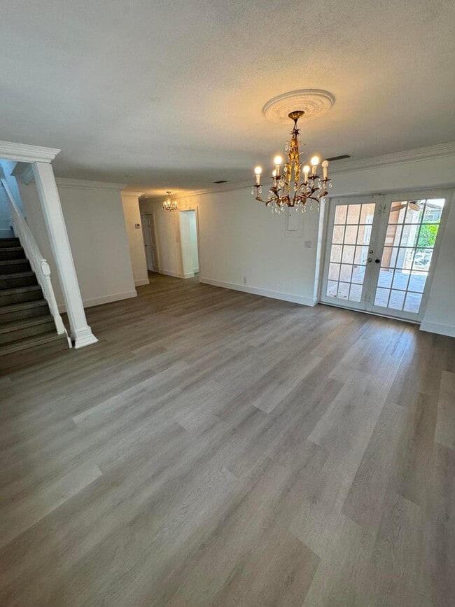 Photo - 330 Cypress Dr
