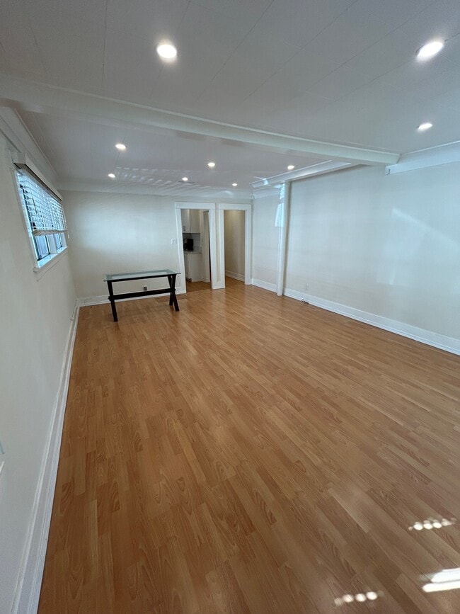 Photo - 508 N Windsor Blvd