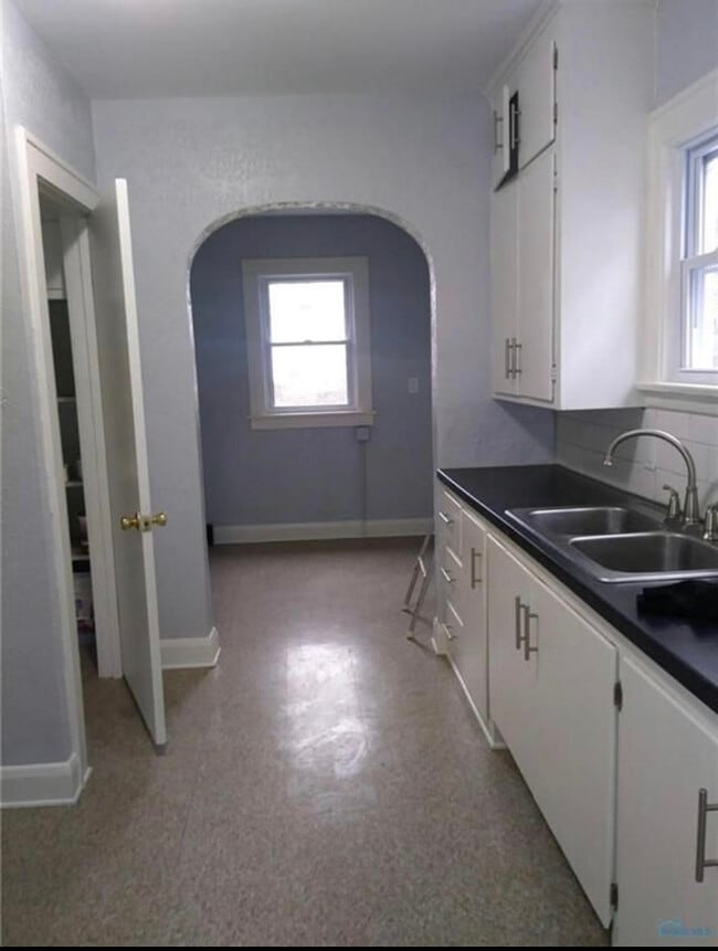 Photo - 2104 Perth St