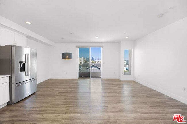 Photo - 1101 S Harvard Blvd Unit 505