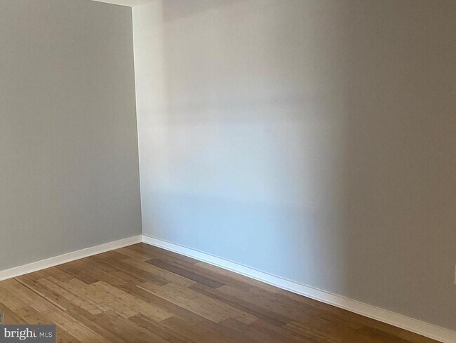 Photo - 503 S 52nd St Unit 3