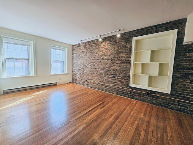 Photo - 81 West Cedar St Unit 1