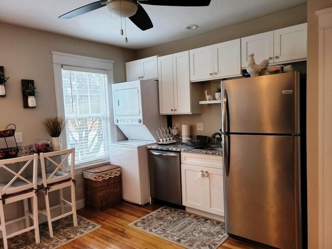 Photo - 352 Chandler St Unit 1