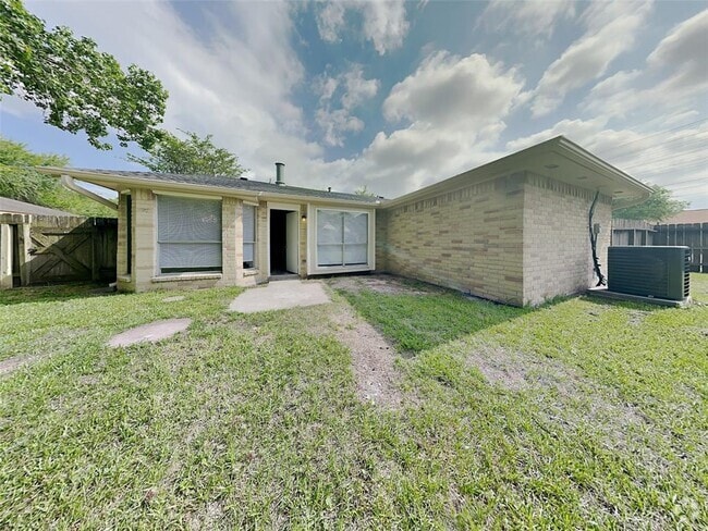 Building Photo - 11122 Drakeland Dr Rental