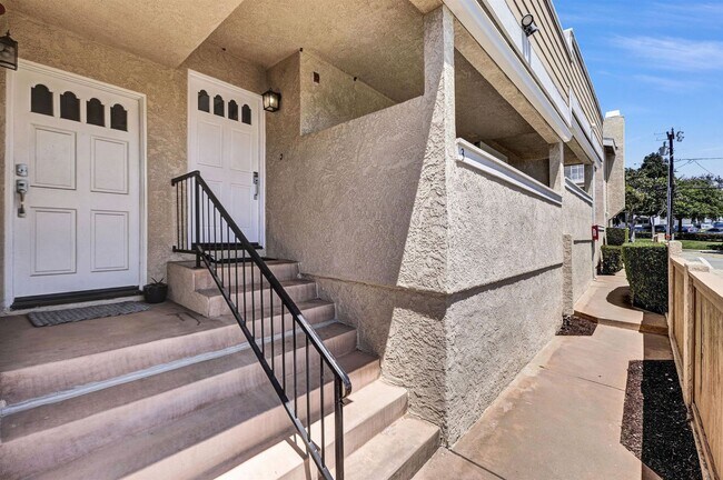 203 N Lucia Ave
