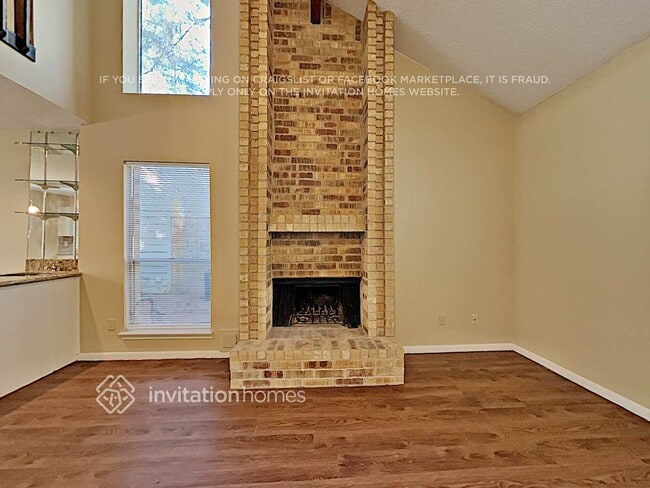 Photo - 11 Brentwood Oaks Ct