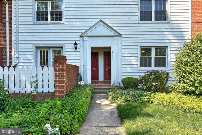 Photo - 2711 S Walter Reed Dr Unidad A