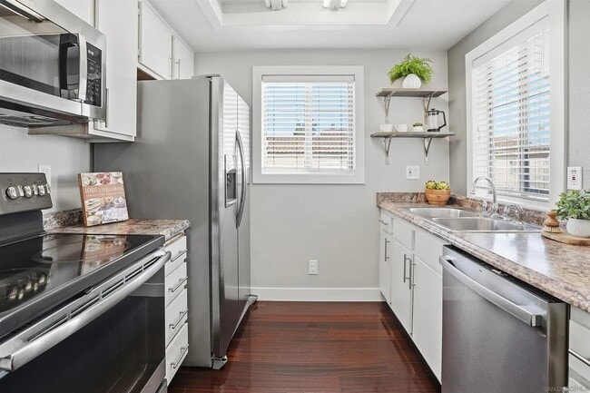 Photo - 757 Eastshore Terrace