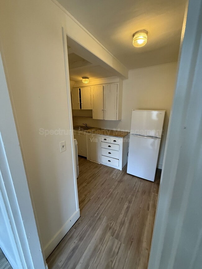 Building Photo - 40 Pleasant St Unit 5