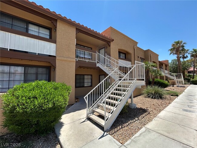 Building Photo - 5154 S Jones Blvd Unit 202