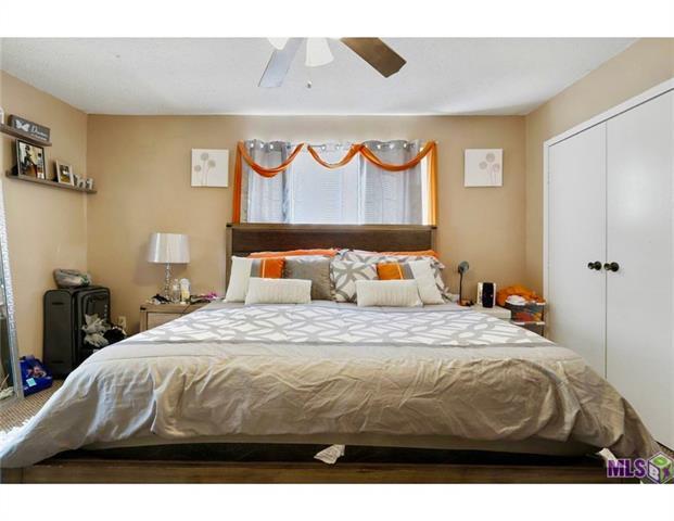 Photo - 6221 Music St