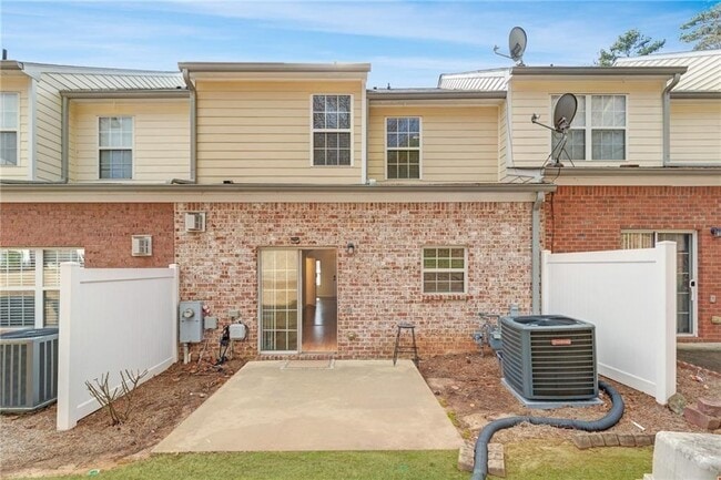 Photo - 1102 Pleasant Oaks Ct