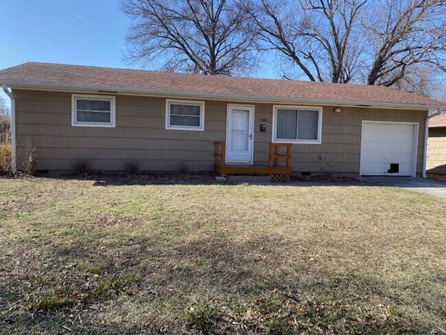 NEWLY REMODELED 3 BEDROOM 1 BATH IN WEBB C... - NEWLY REMODELED 3 BEDROOM 1 BATH IN WEBB C... House