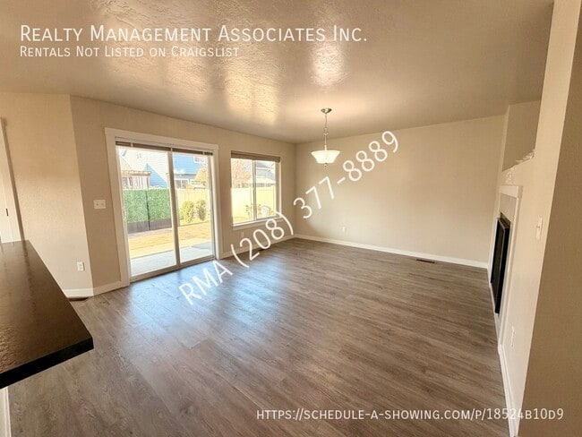 Photo - 6059 N Silver Spruce Ave